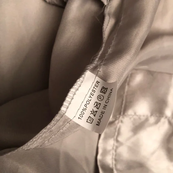 Silver Robe - Picture 5 of 6